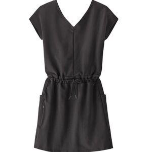 Patagonia Women’s Organic Cotton Roaming Dress (Black/S)